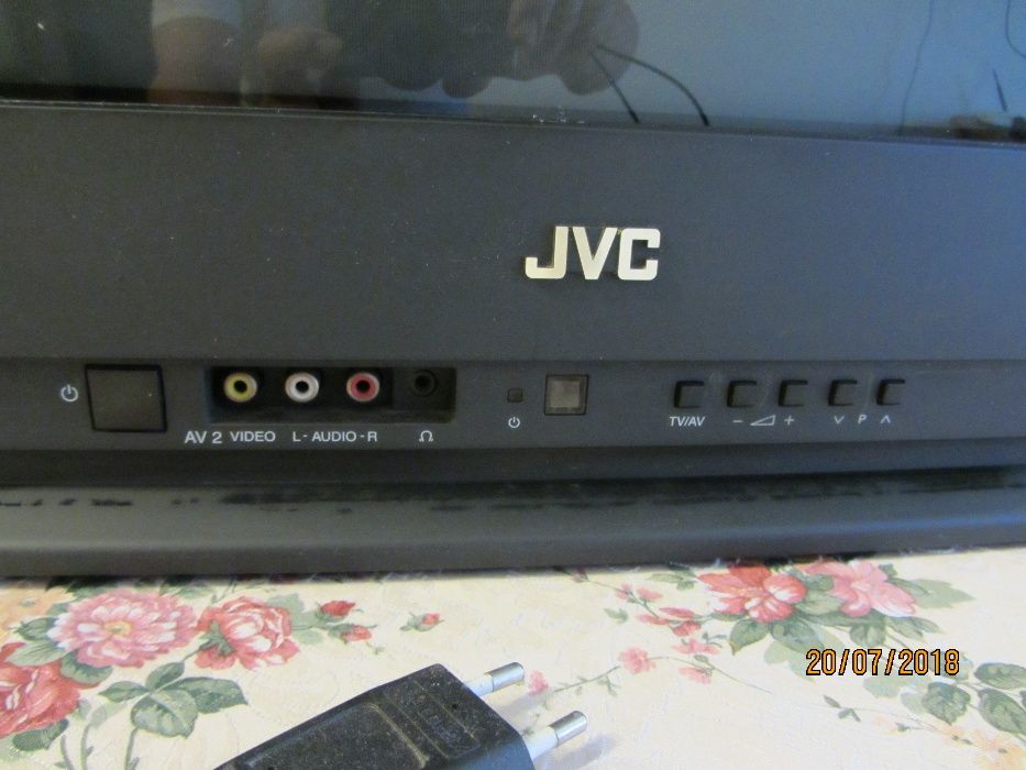 Телевизор JVC - 21 инча
