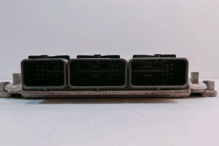 ECU Calculator Motor Bosch 0281010297 Renault Laguna a 2-a generatie