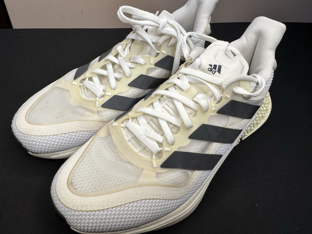 Мъжки бели маратонки Adidas Continental