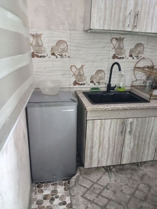 Сдается котеждик на земле 1 комнатный  за 250 дол.