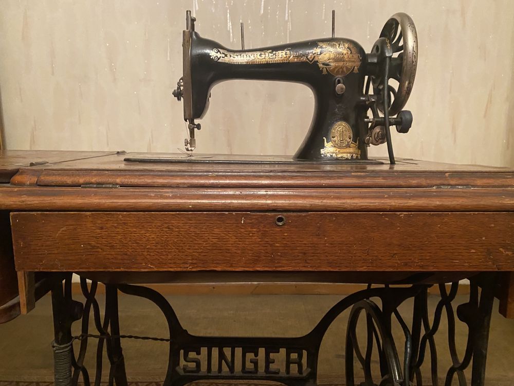 Швейная машинка Зингер, в рабочем состоянии