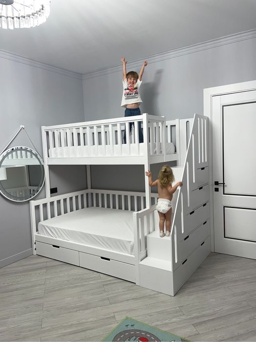 Двухъярусная кровать