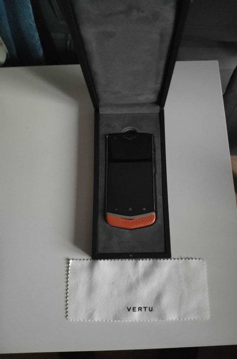 Vertu Constellation V – Set complet original, Handmade in England