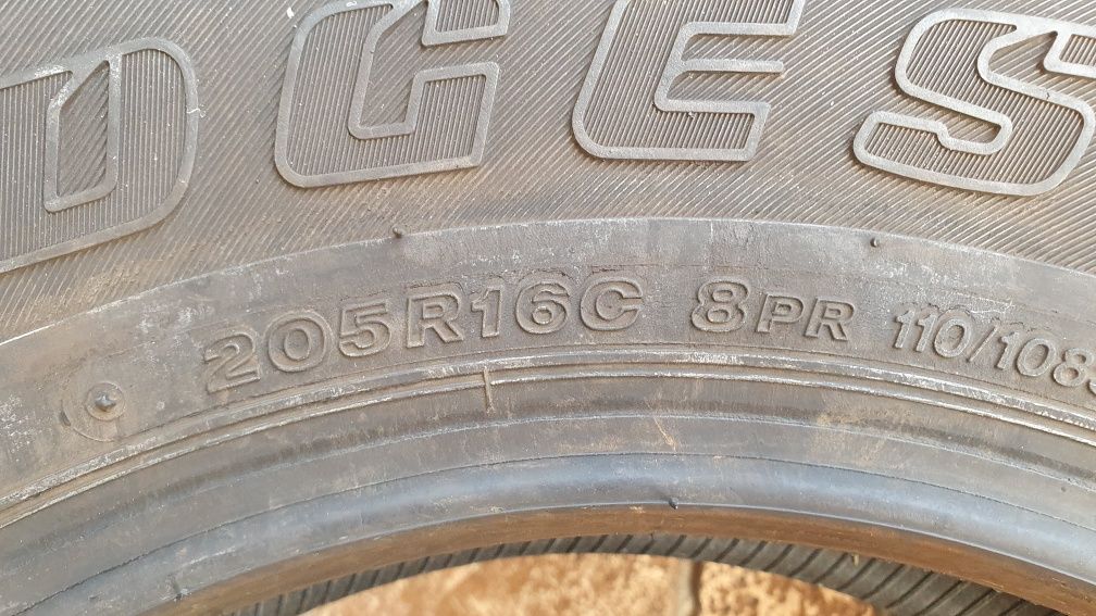 Продам шины 205R16