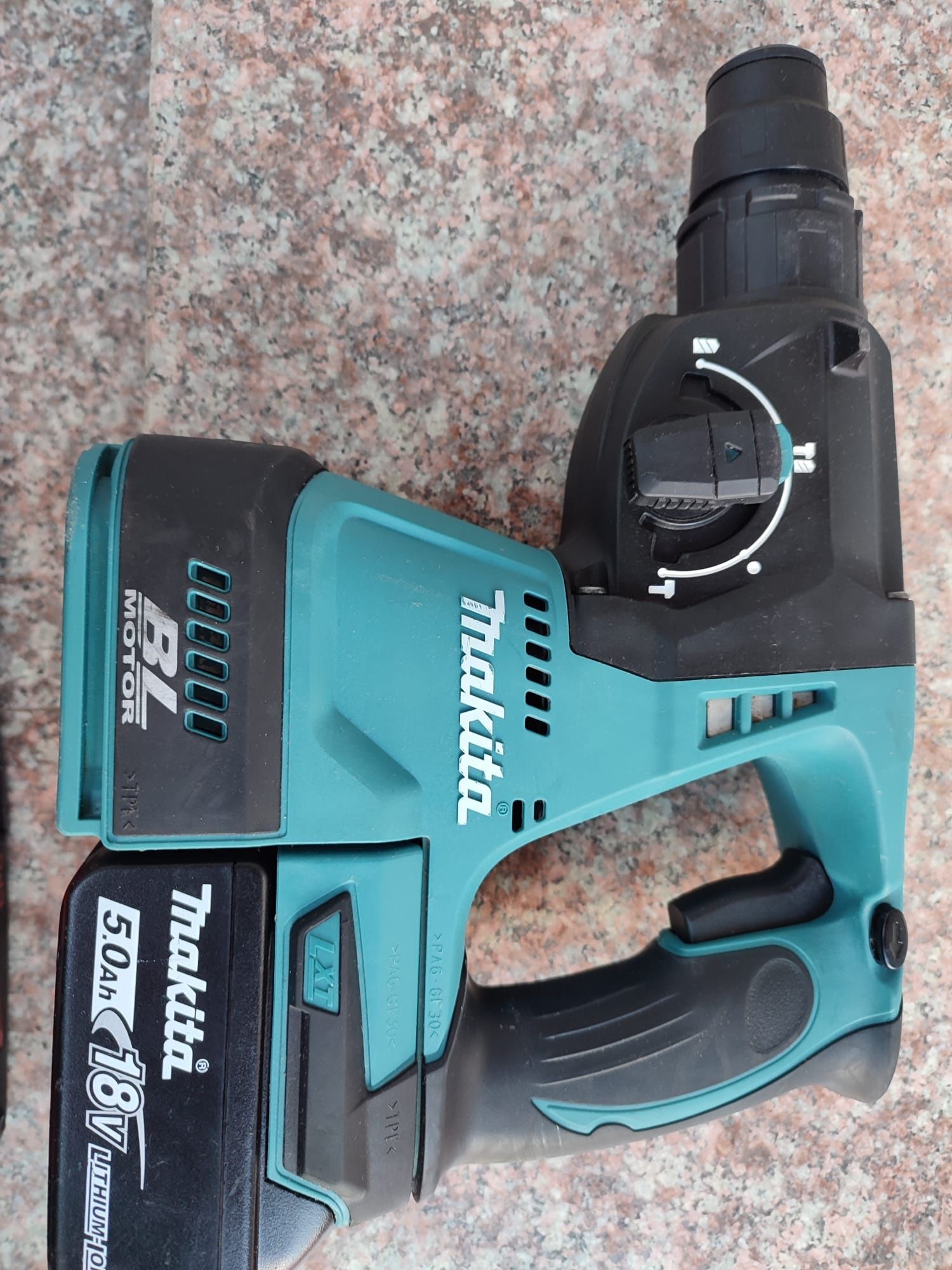 Makita , Hilti rotopercutor pe acumulatori