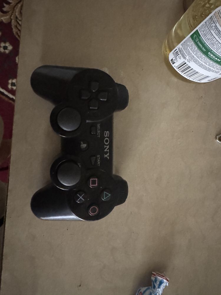 Продаю оригиналный жойстик ps3