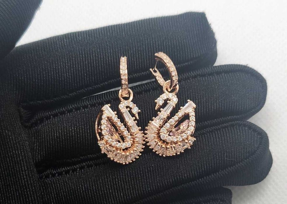 Cercei Swarovski Swan / Lebădă – noi, în cutie