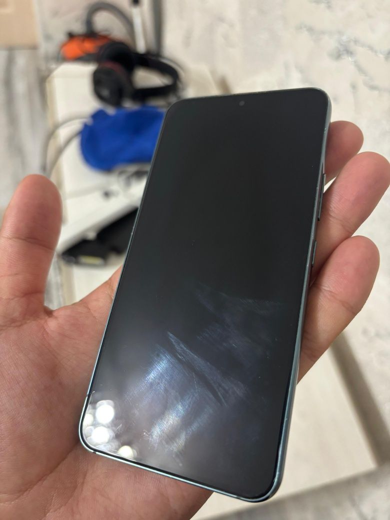 Samsung S22 256gb обмен на флагманы IPhone/Андроид