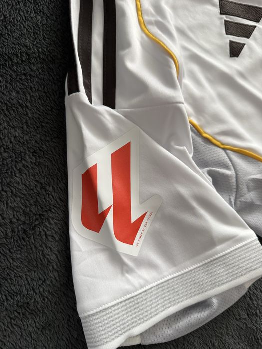 Tricou oficial Real Madrid 2025/26 – Home, Adidas, mărime M