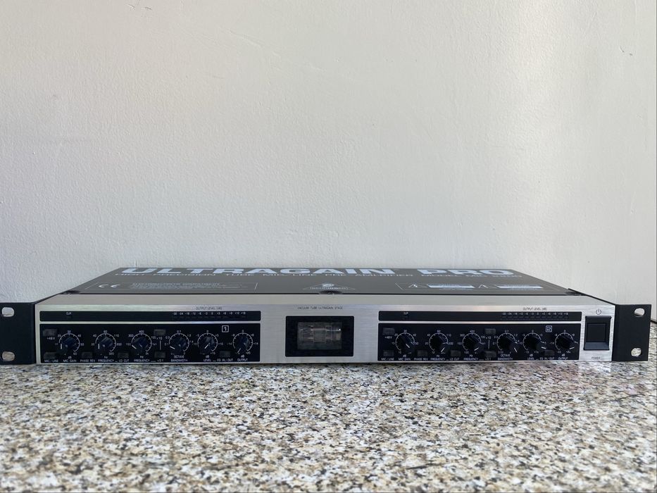 Behringer mic2200 Ultragain