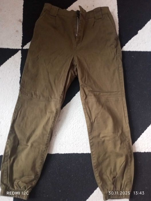 Дамски актуални дънки.