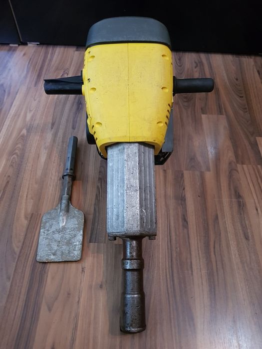 Ciocan demolator Wacker Neuson bh 55