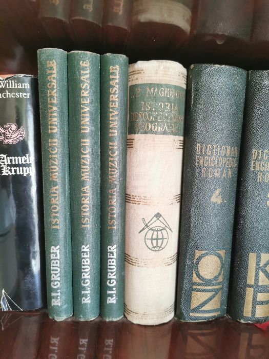 Raritate. Colectia Fascicule Științifico-Fantastice legate de calitate