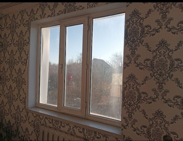 Продам бу пластиковое окно.