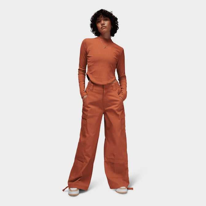 Нов! Дамски панталон, тип скейтърски Nike Jordan