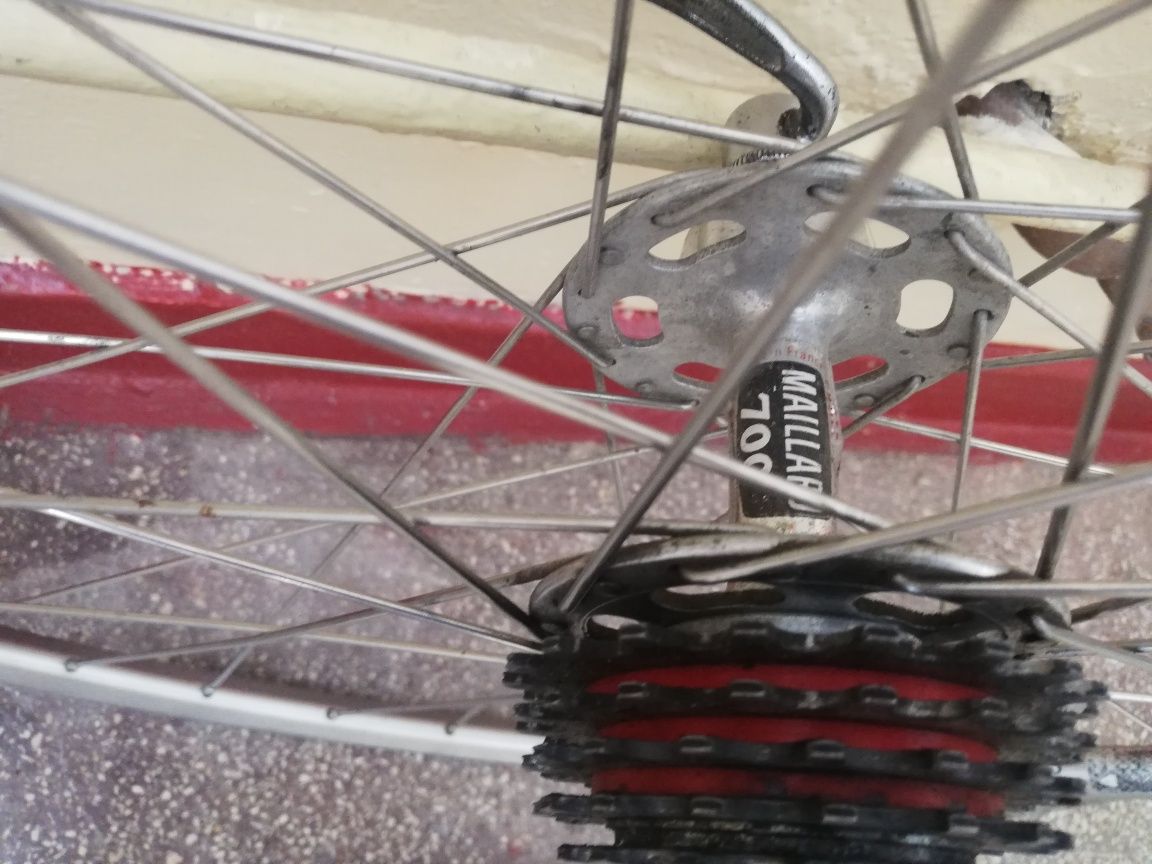 Vând jenti bicicleta