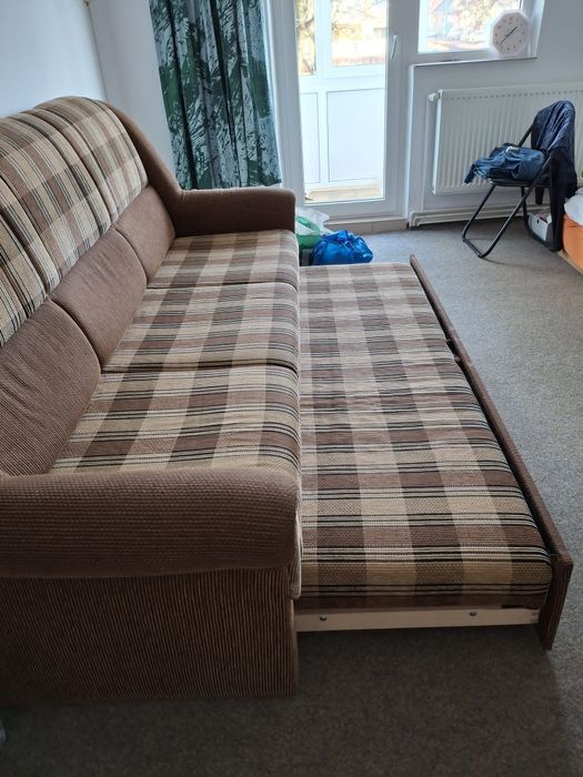 Sifonier-vitrina-canapea extensibila