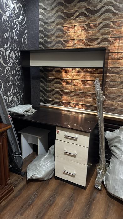 Продам спальный гарнитур