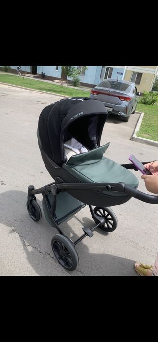 детская коляска .