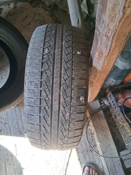 Vând cauciucuri de iarna 255/60 r17