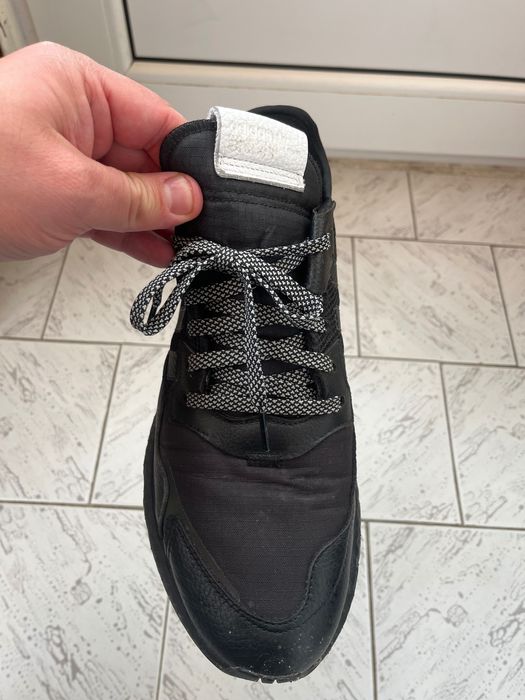 Доста запазени, без забележка