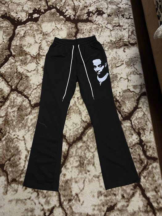 Pantaloni Playboi Carti