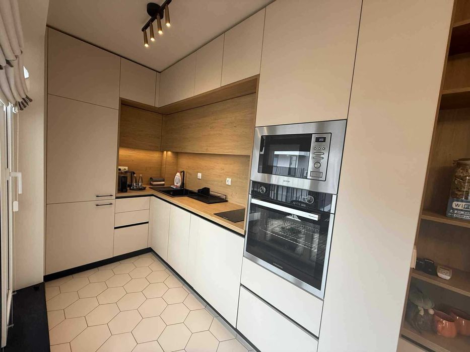 Нов, луксозен апартамент в Студентски град – нощувки / краткосрочно