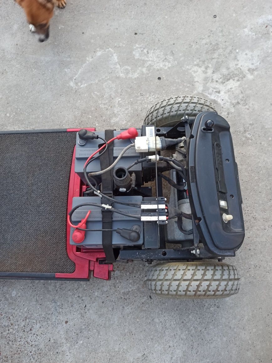 Scuter electric pentru persoane  vârstnice s au cu dizabilități
