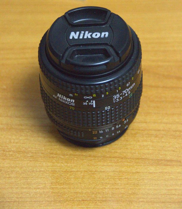 obiectiv Nikon  35-70 mm