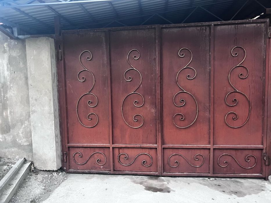 Ворота фермы для навеса