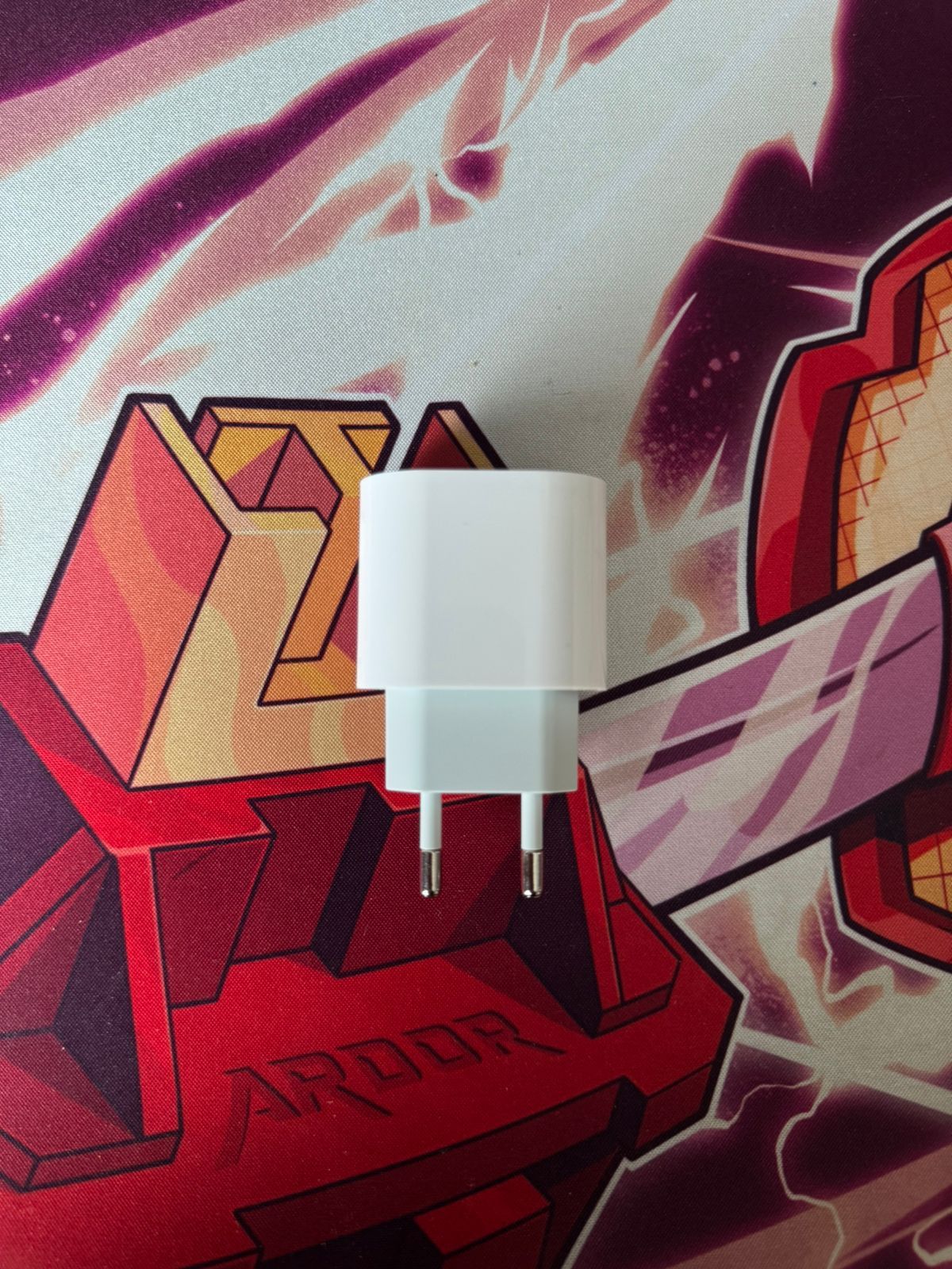 зарядка iPhone Lighting оригинал, в идеальном состоянии, не пользовали