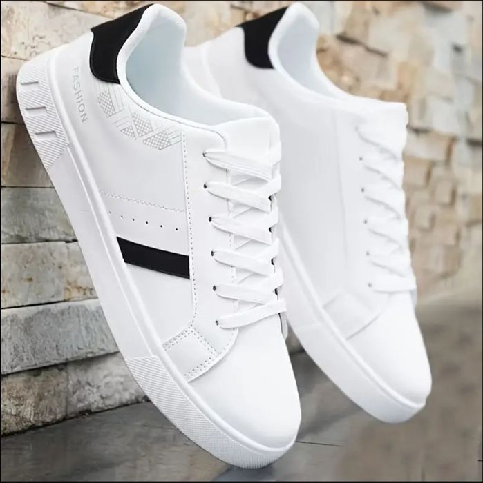 Продам Кроссовки размер 43