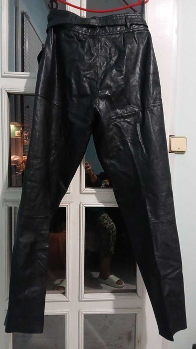 Мъжки черен панталон от естествена кожа