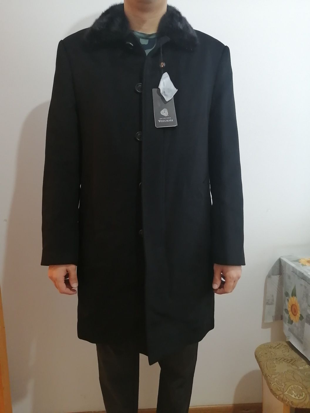Продам мужское пальто с норковым воротником