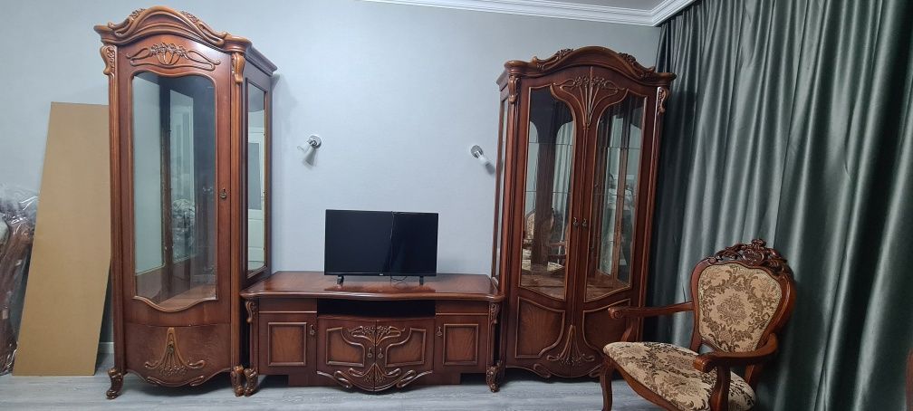 Продам стенку в гостиную