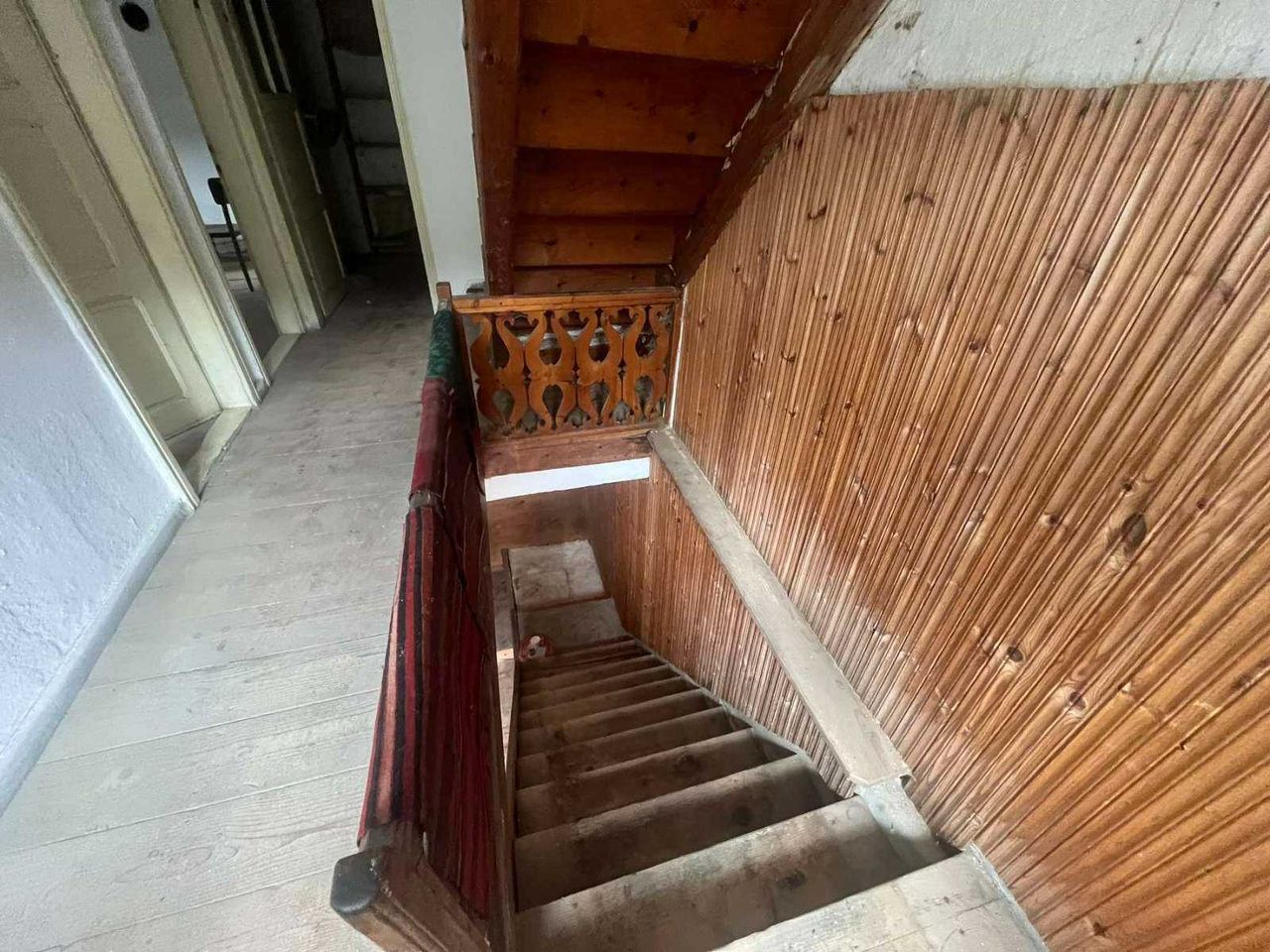 Продава се Къща в с. Забърдо, Област Смолян - 260 кв.м за 79 €/кв.м - Снимка #2