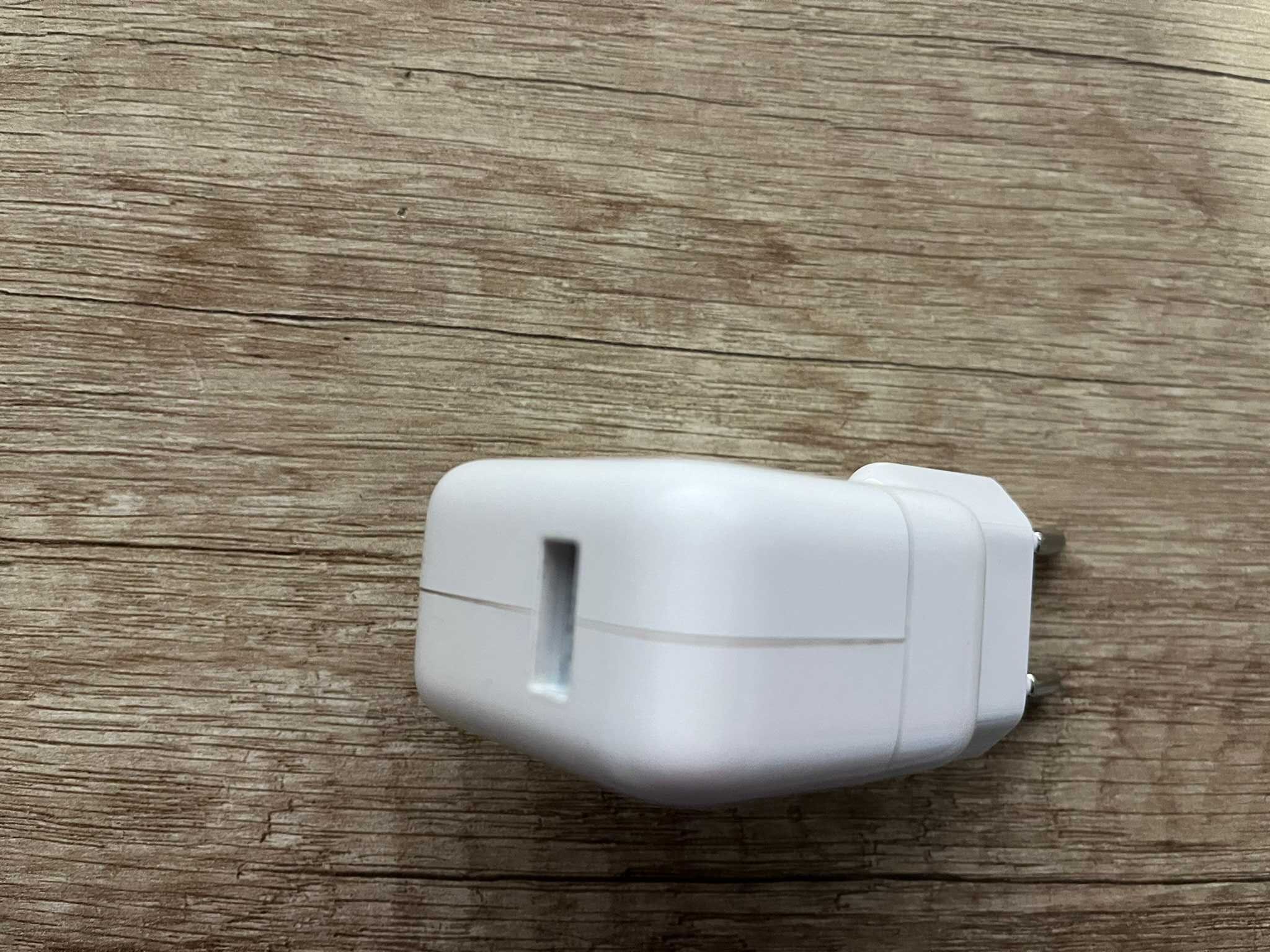 оригинално зарядно Apple 12W (вата) // Power Adapter