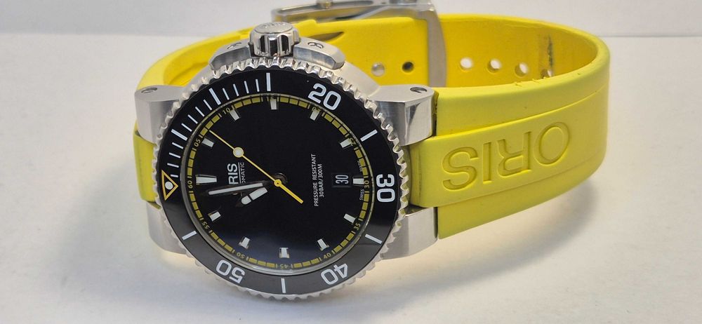Oris Aquis Date 43