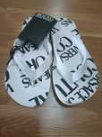 Slapi Versace noi