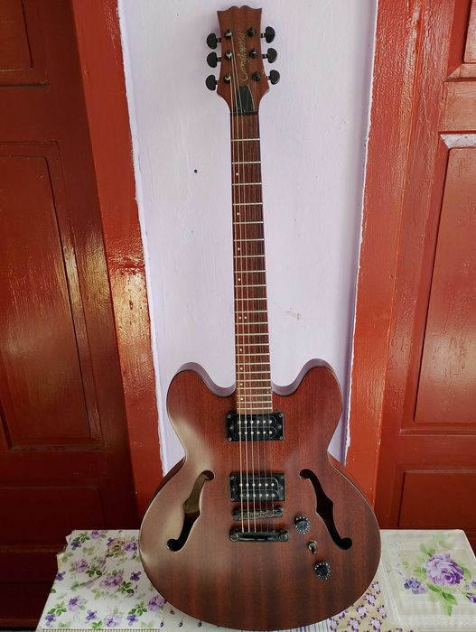 електро акустична китара Tanglewood