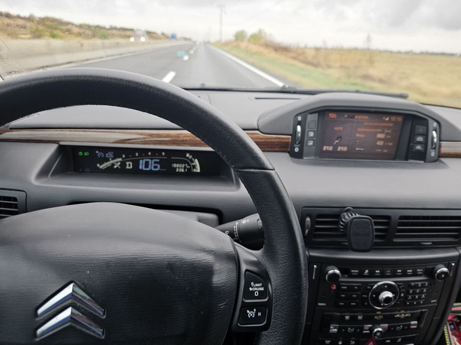 Citroen C6 2012.