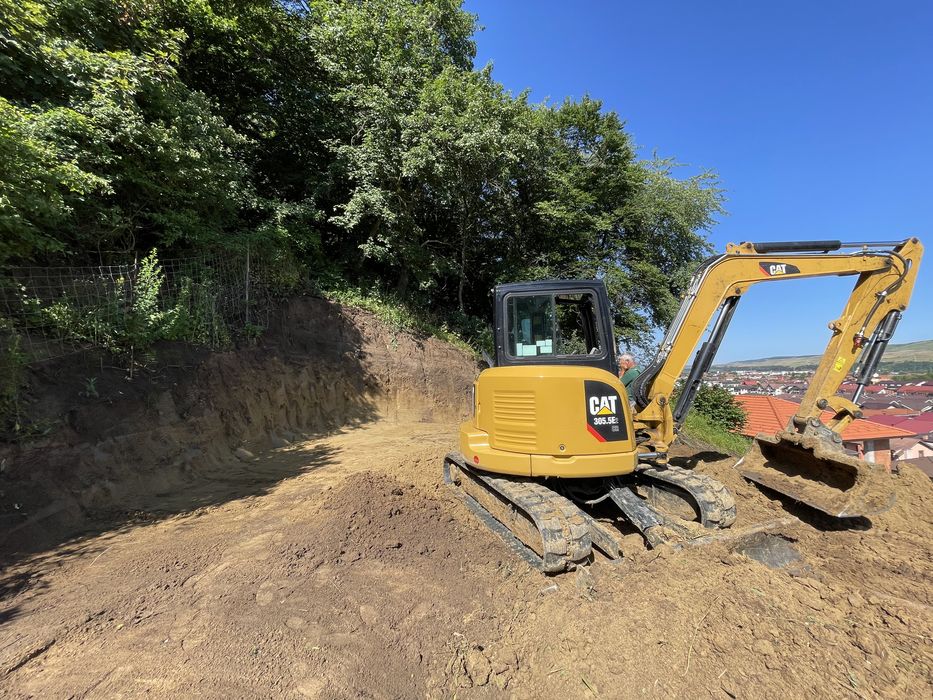 Inchiriez EXCAVATOR Bobcat Dumper Miniexcavator Buldoexcavator Demolez