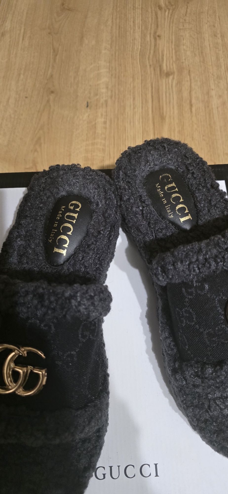 GUCCI-Дамски Чехли.