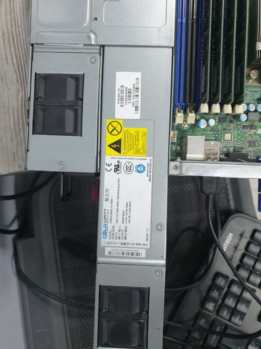 Сервер Supermicro X8DTU