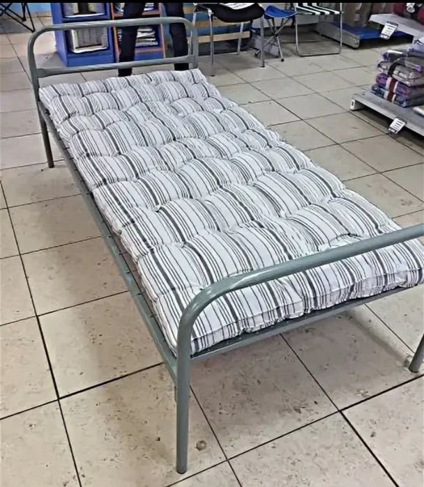 Одноярусная металлическая кровать