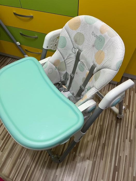 Двя броя детски столчета