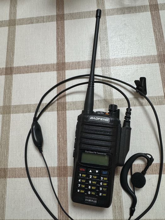 Продавам радио станция Baofeng UV-9R Plus
