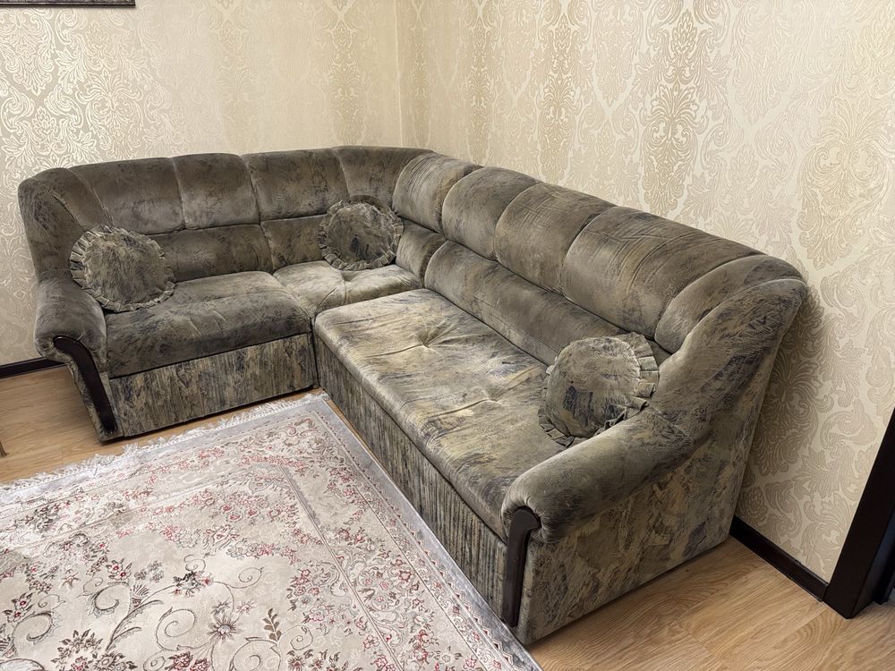 Продам угловой диван