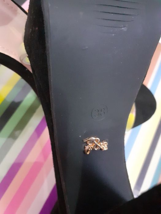 обувки на ток сандали