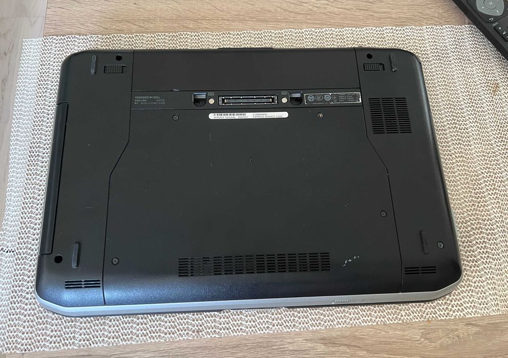 Laptop Dell Latitude E5420 fără HDD, RAM și încărcător defect